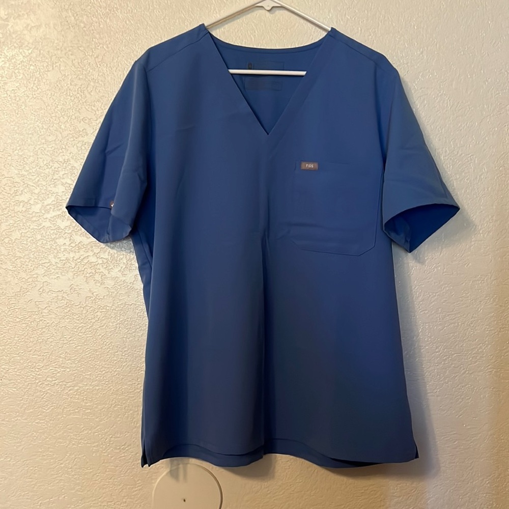 Catarina figs scrub top
